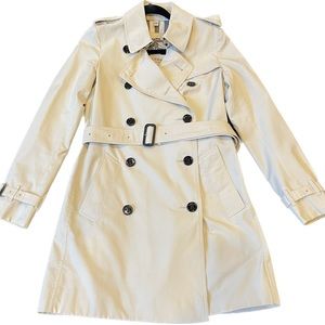 Classic Burberry Trench Coat / Jacket Size USA 4/ UK 6/ ITA 38